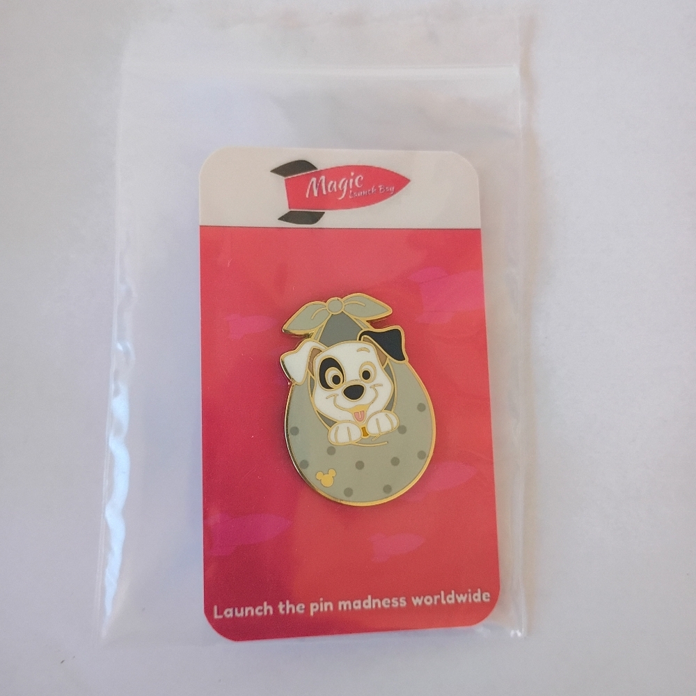 Disney Pin Badge 101 Hong Kong Disneyland Pin Badge